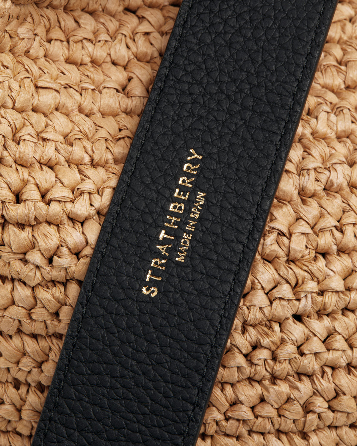 Lana Hobo - Raffia/Black