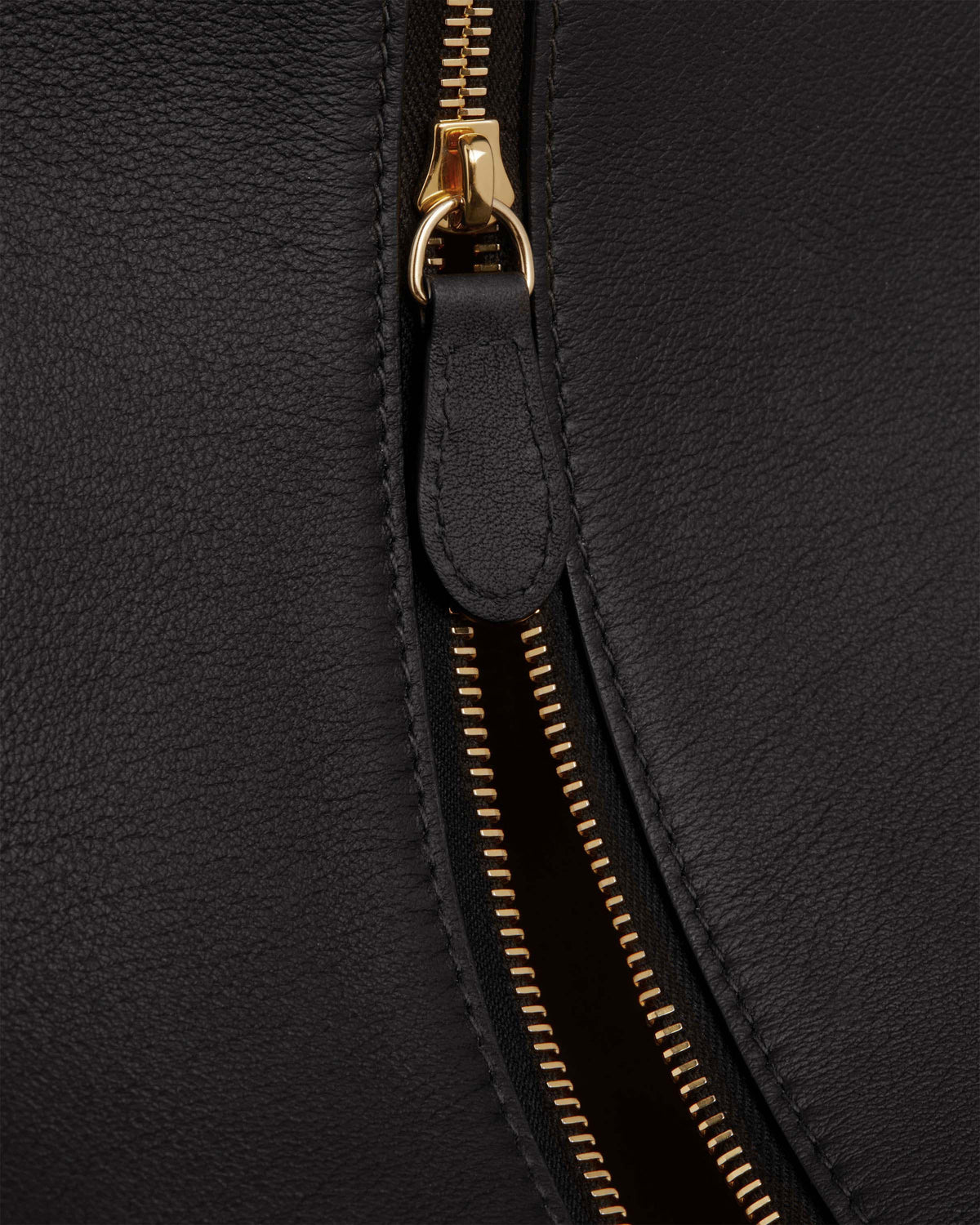 Crescent Moon - Black