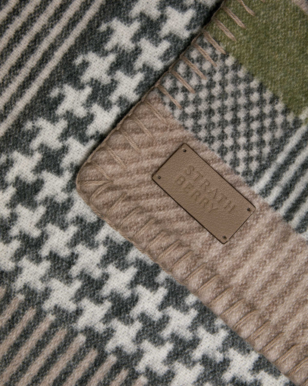 Tartan Blanket - Strathberry Tartan Wool/Cashmere